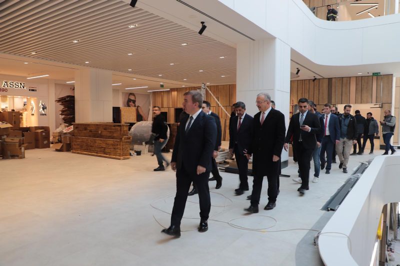 Vak�f Ba�kan�m�z Say�n Valimiz Hamza Aydo�du Meydan24 Al��veri� ve Ya�am Merkezi �al��malar�n� Yak�ndan �nceledi